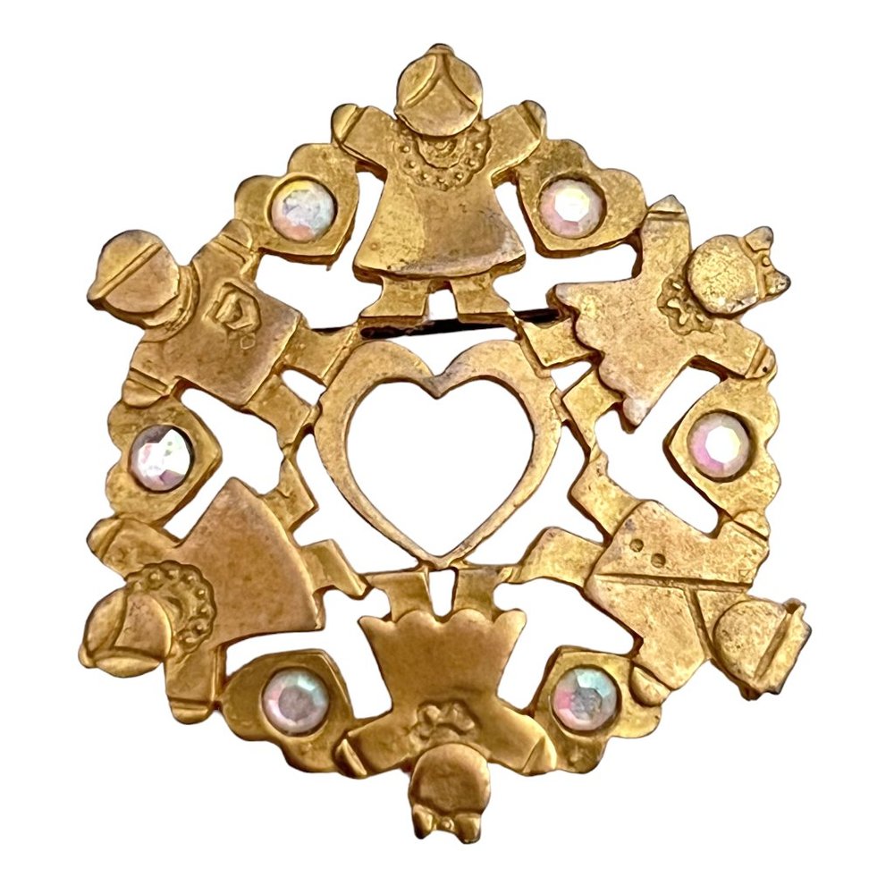 vtg NEWPRO Holding Our Hearts cutout brooch